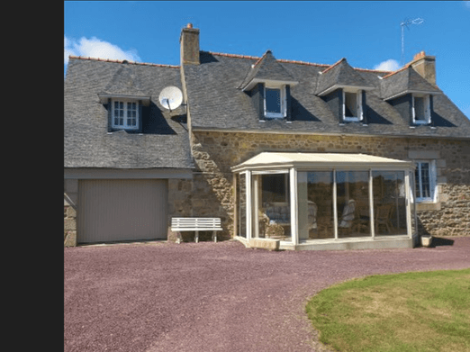 Clévacances - VILLA POUR 6 PERSONNES - VUE MER  - 5 MINUTES D'UN SITE MAGNIFIQUE - LANMODEZ