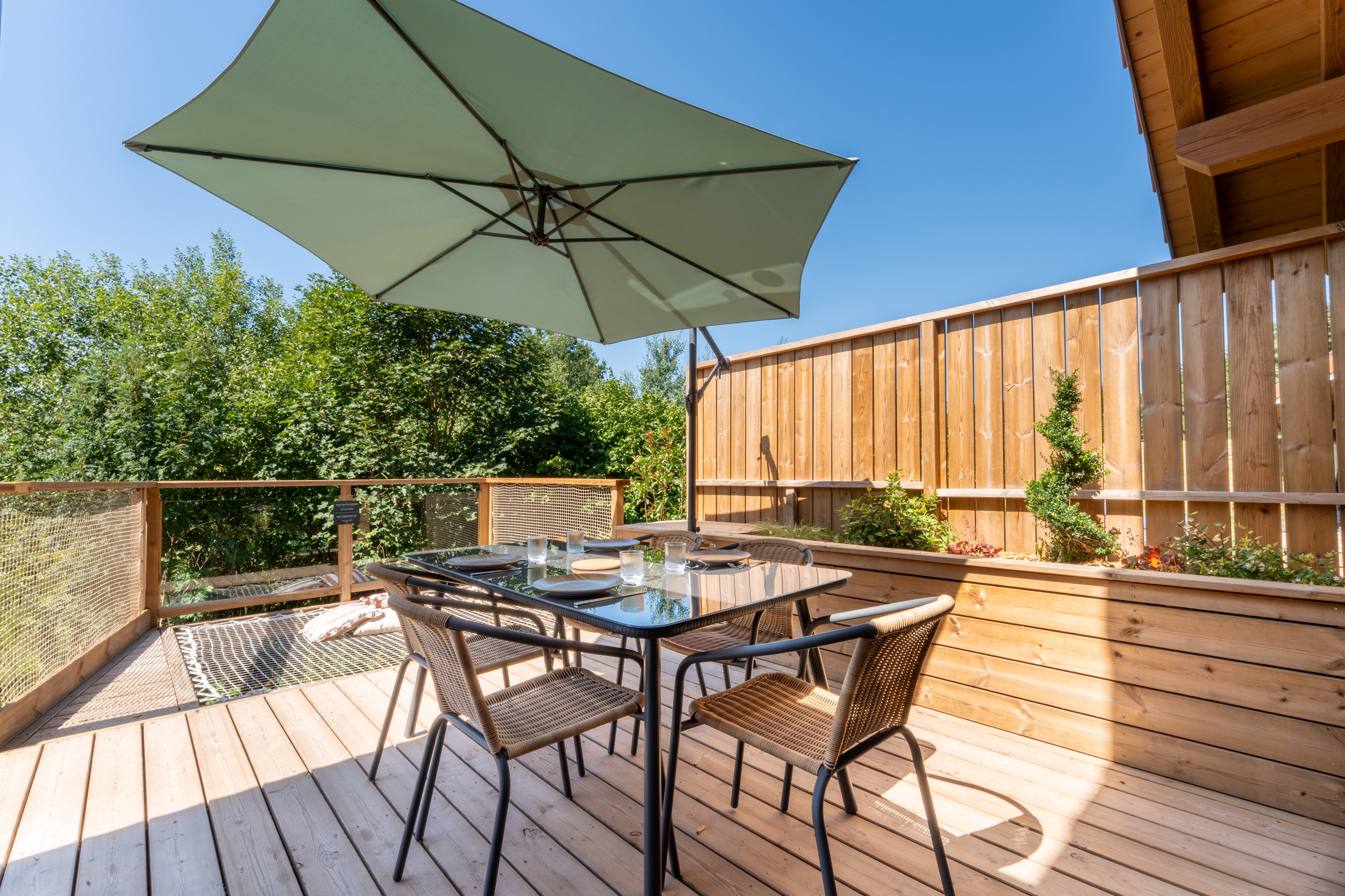 Terrasse ombragée - Chalet Forest Family - Domaine Epic Chalets