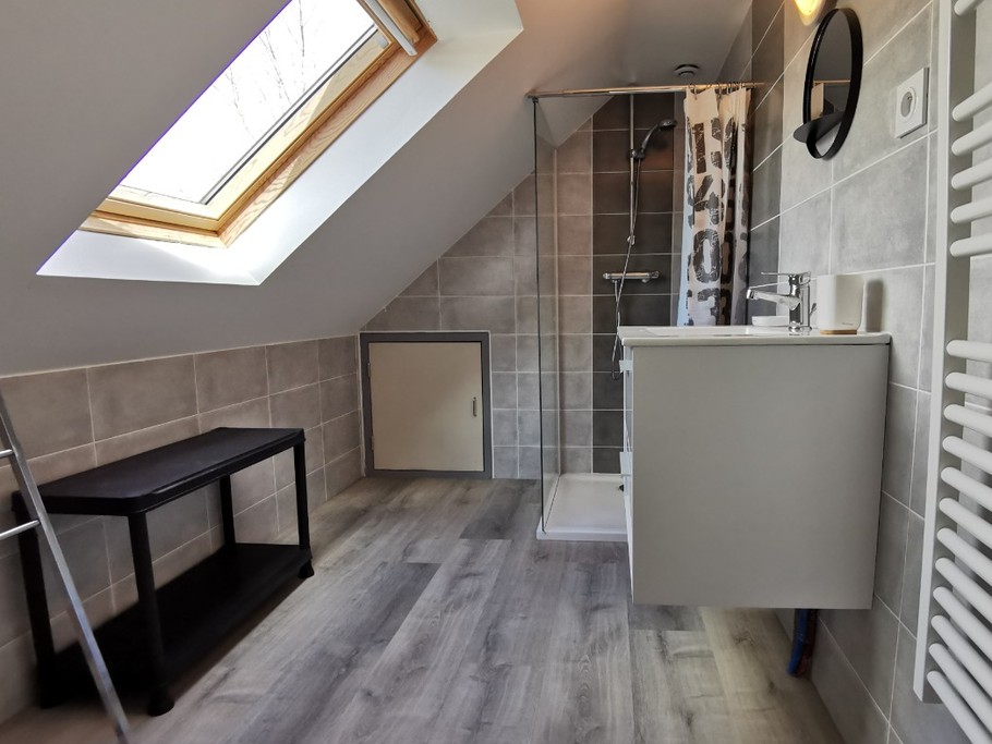 Salle d'eau à l'étage