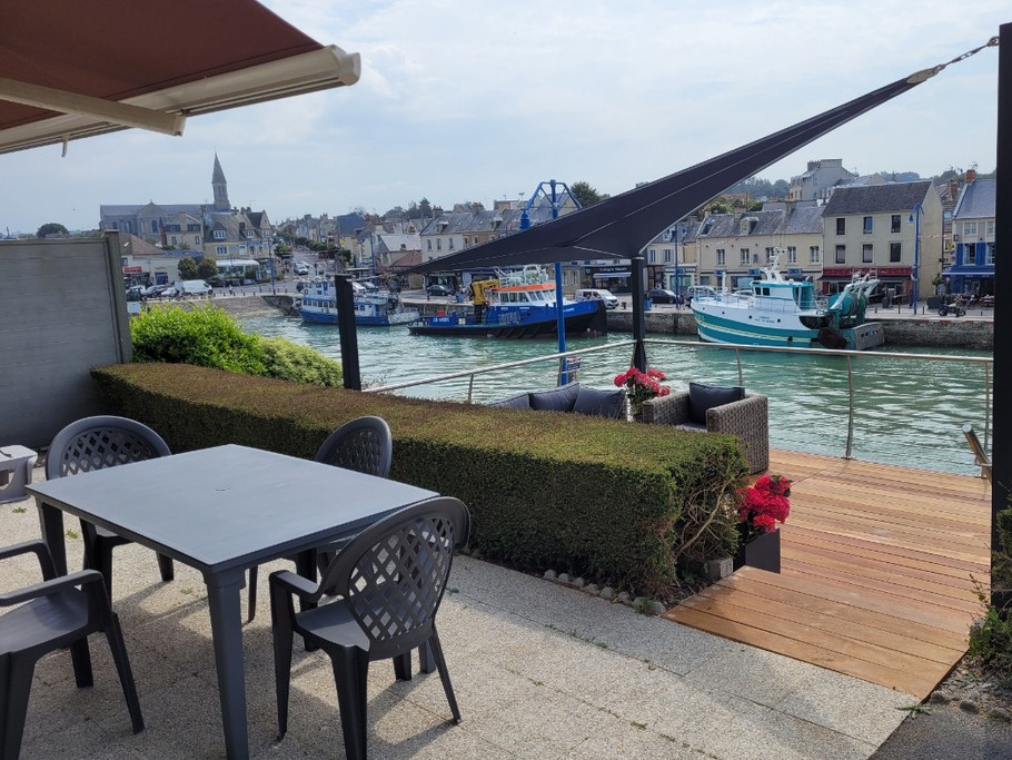 Terrasse panoramique sur le port