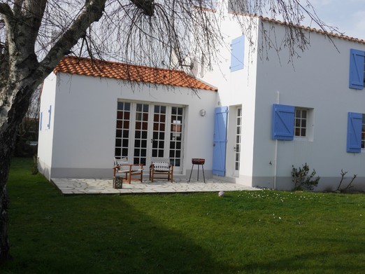 Maison avec jardin clos