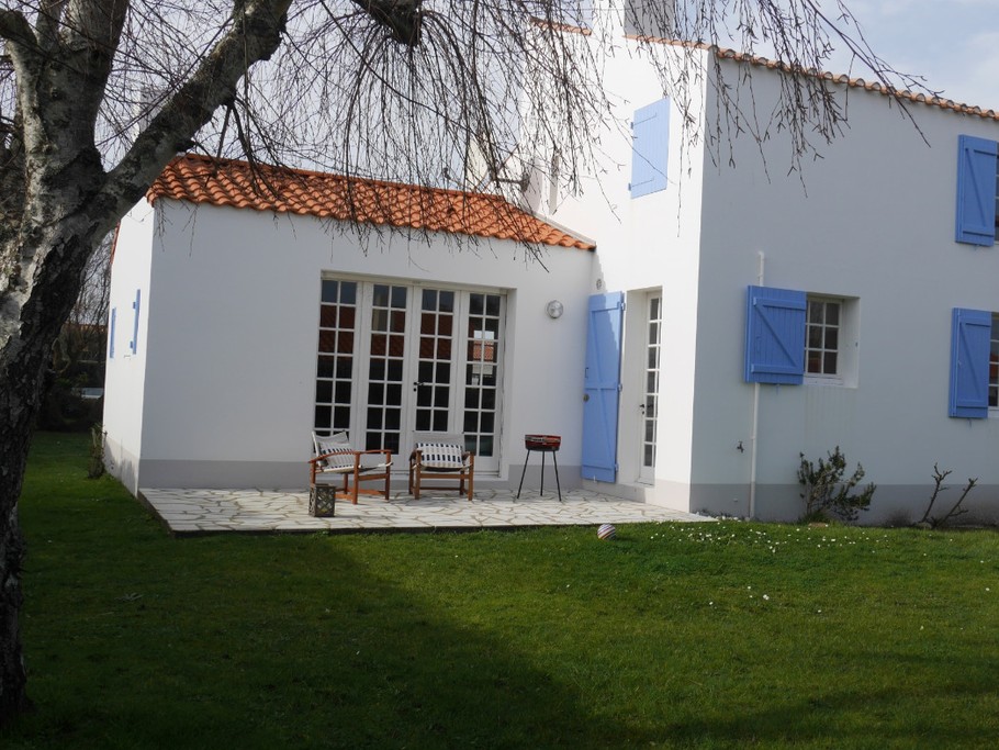 Maison avec jardin clos