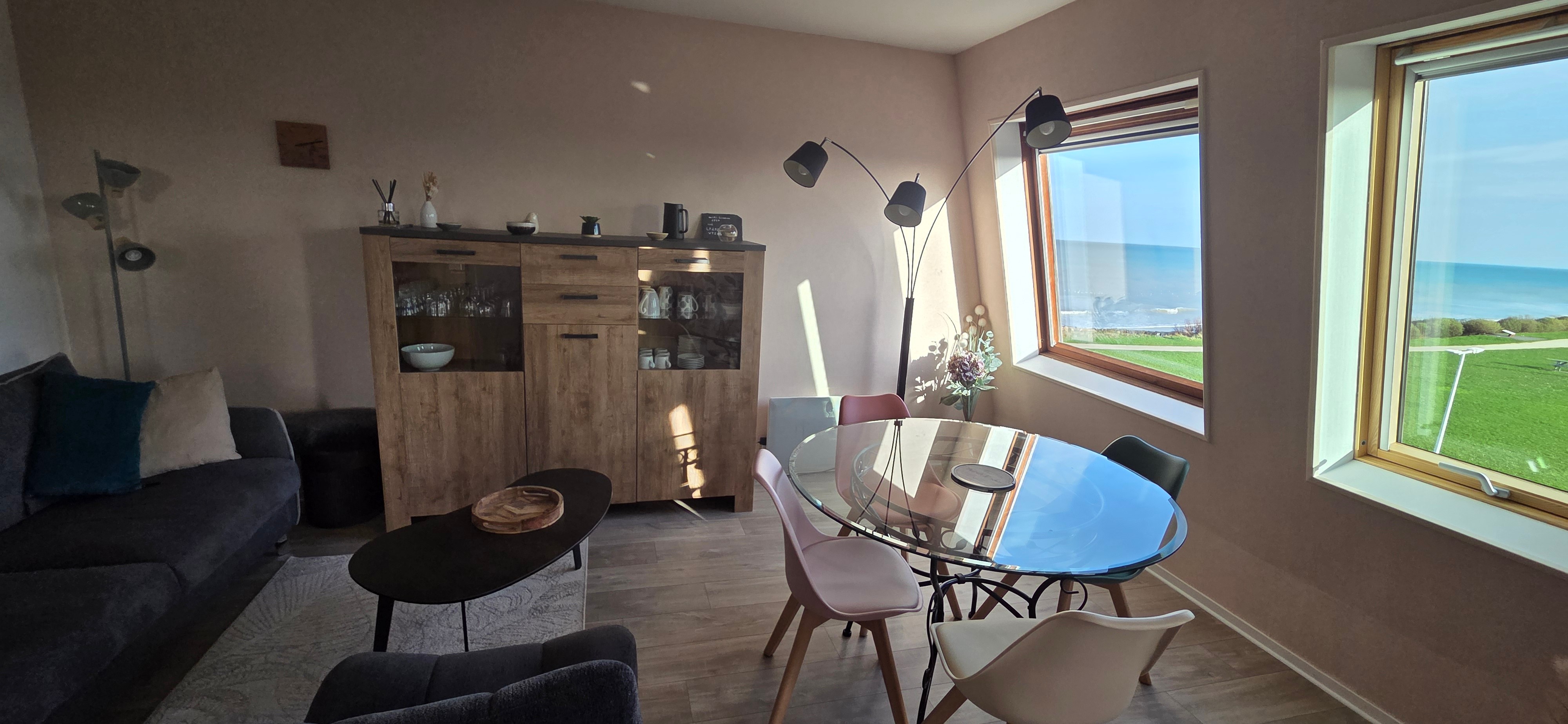 Flat in Bernières sur Mer facing the sea