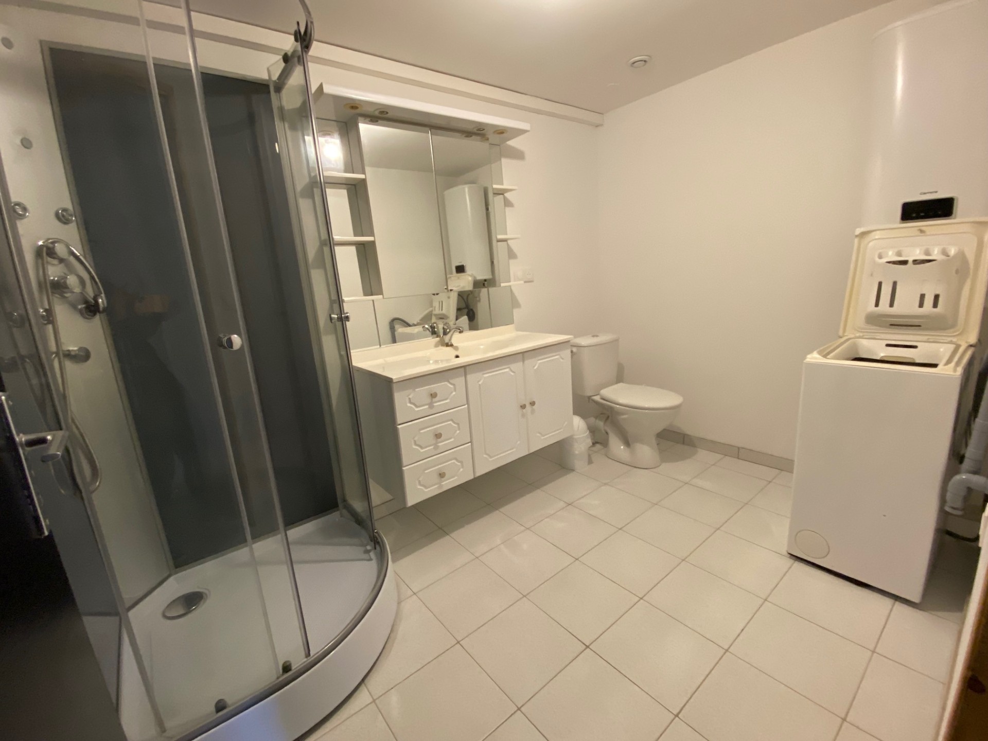 Salle d'eau spacieuse - Les Sens Ciel