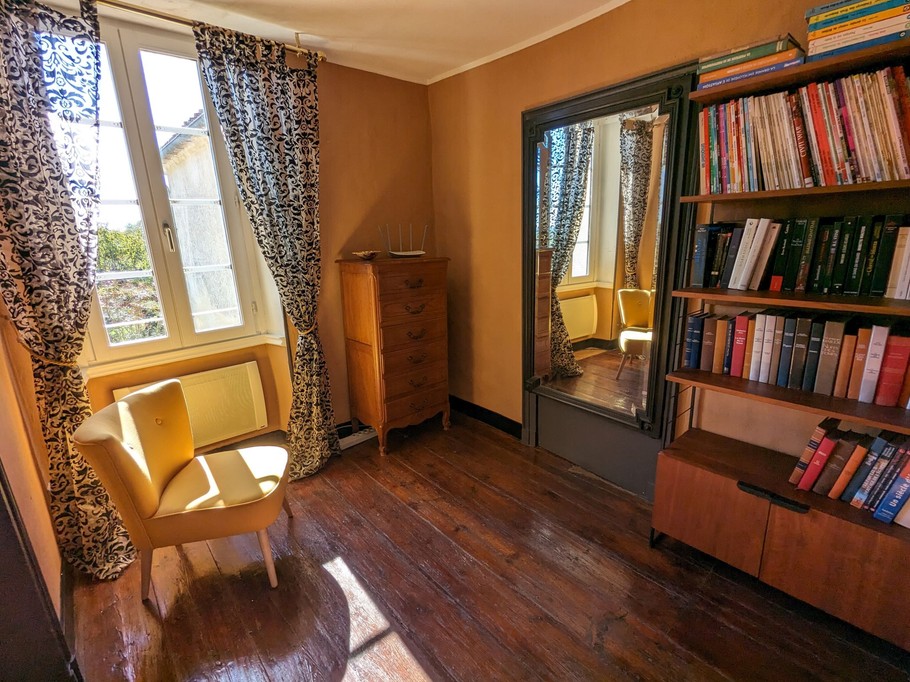 A boudoir with a private library on the first floor