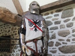 Armure dans le salon au 1er étage