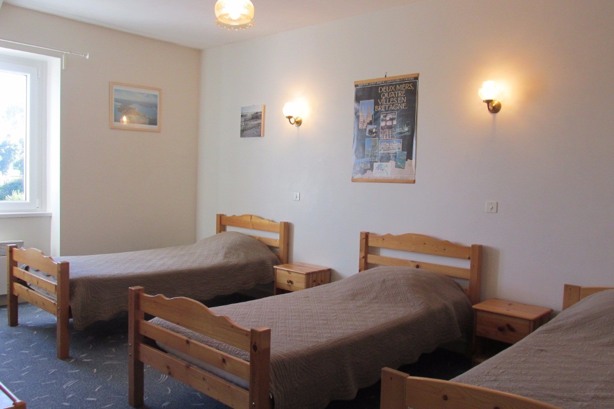Chambre 3 lits 90