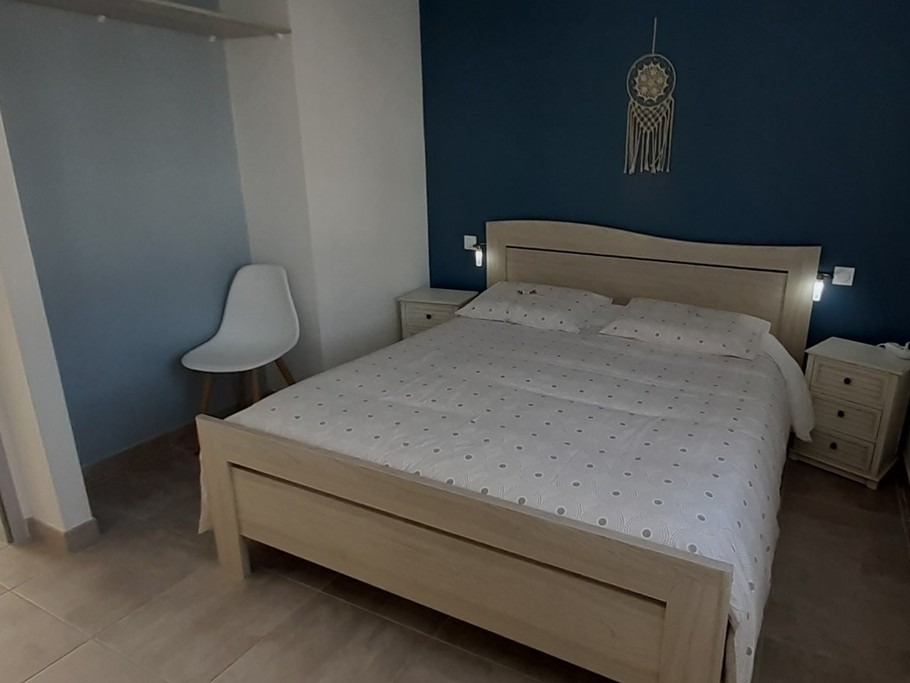 Lit 160/200. Oreillers mémoire de forme