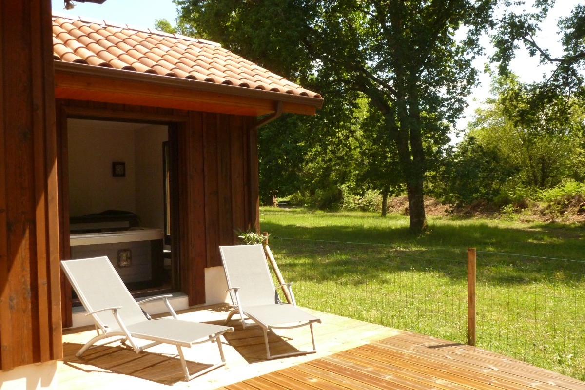 Terrasse avec transats, SPA