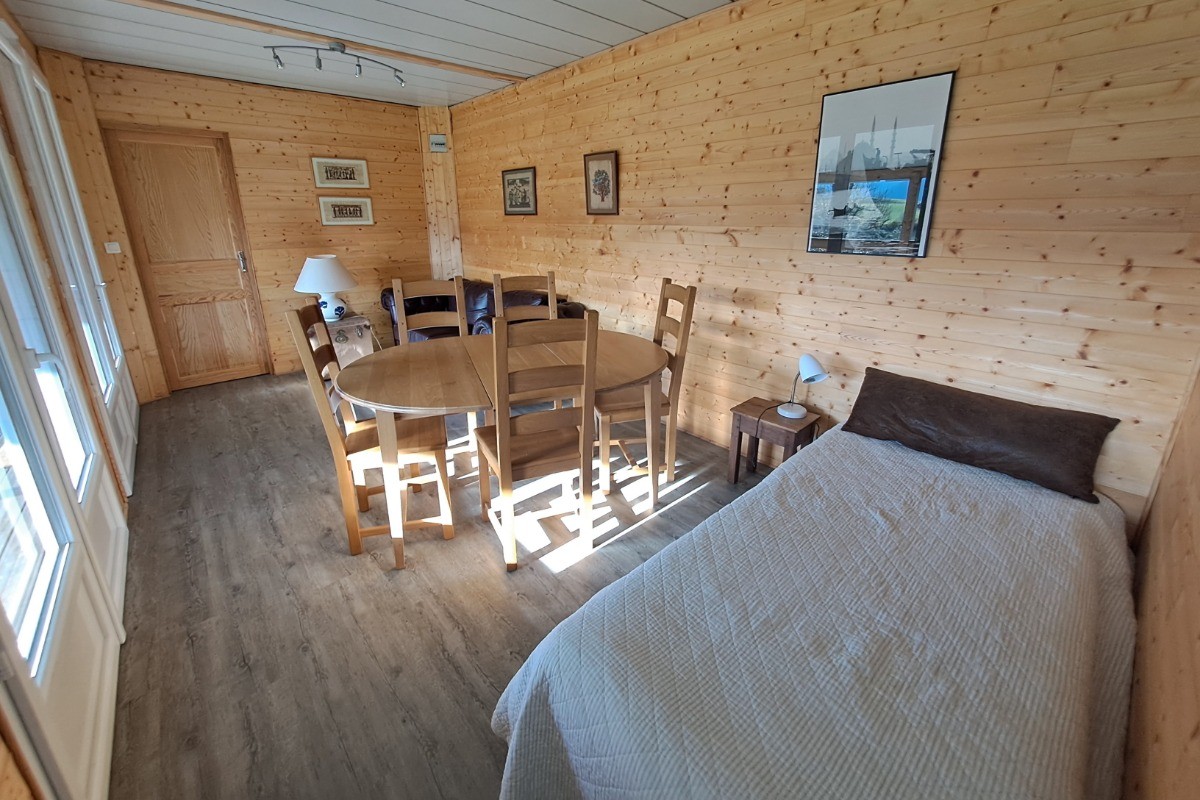 Lit clic-clac ouvert.