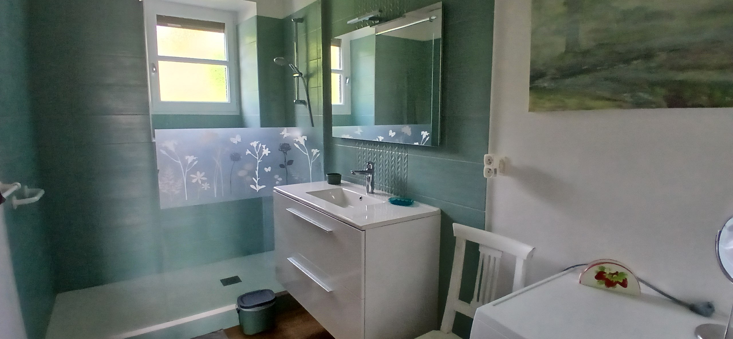 Solagnat holiday cottage, in Orcines, Puy-de-Dôme: The bathroom, renovated in January 2025