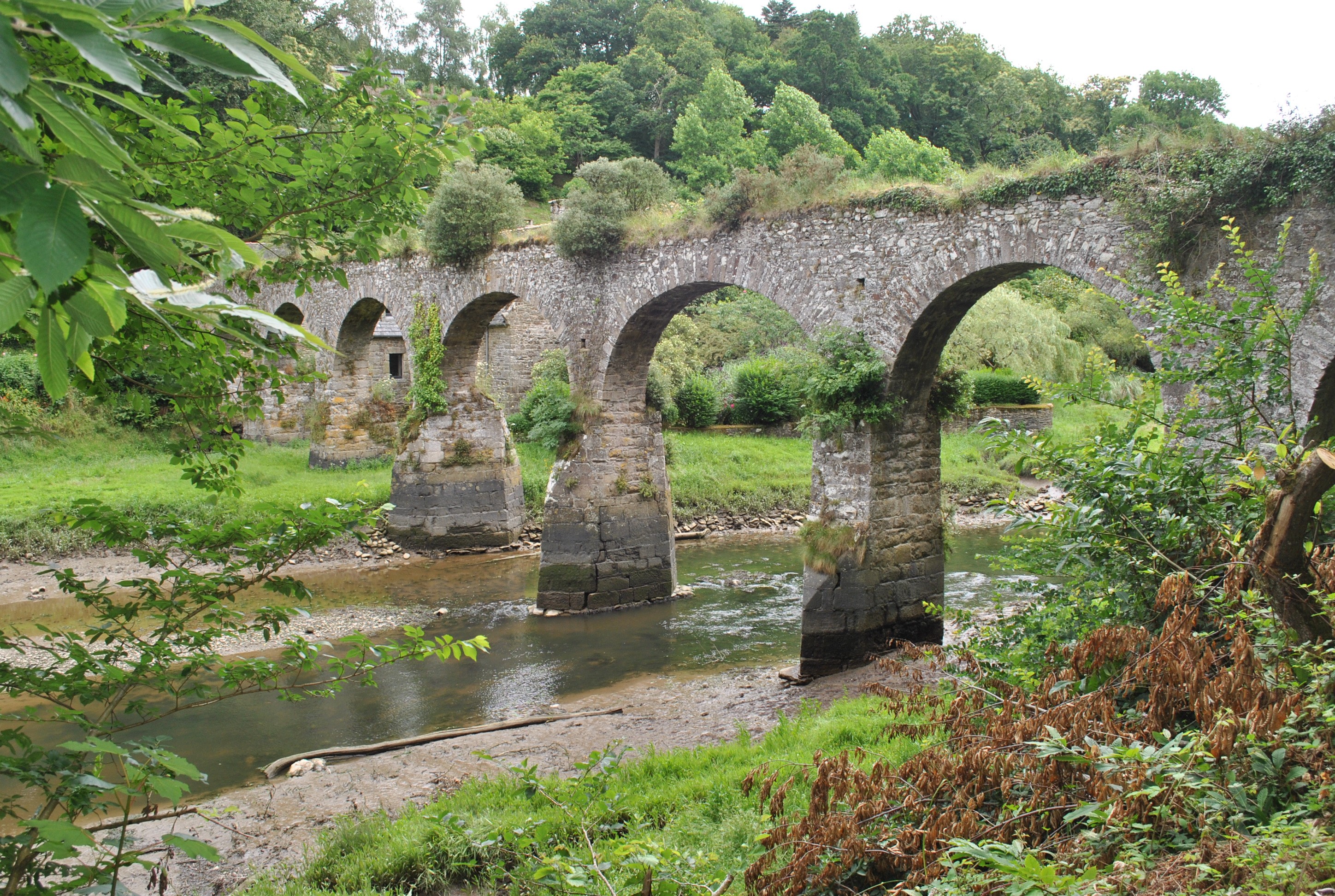 Randonnées proches :  L'aqueduc