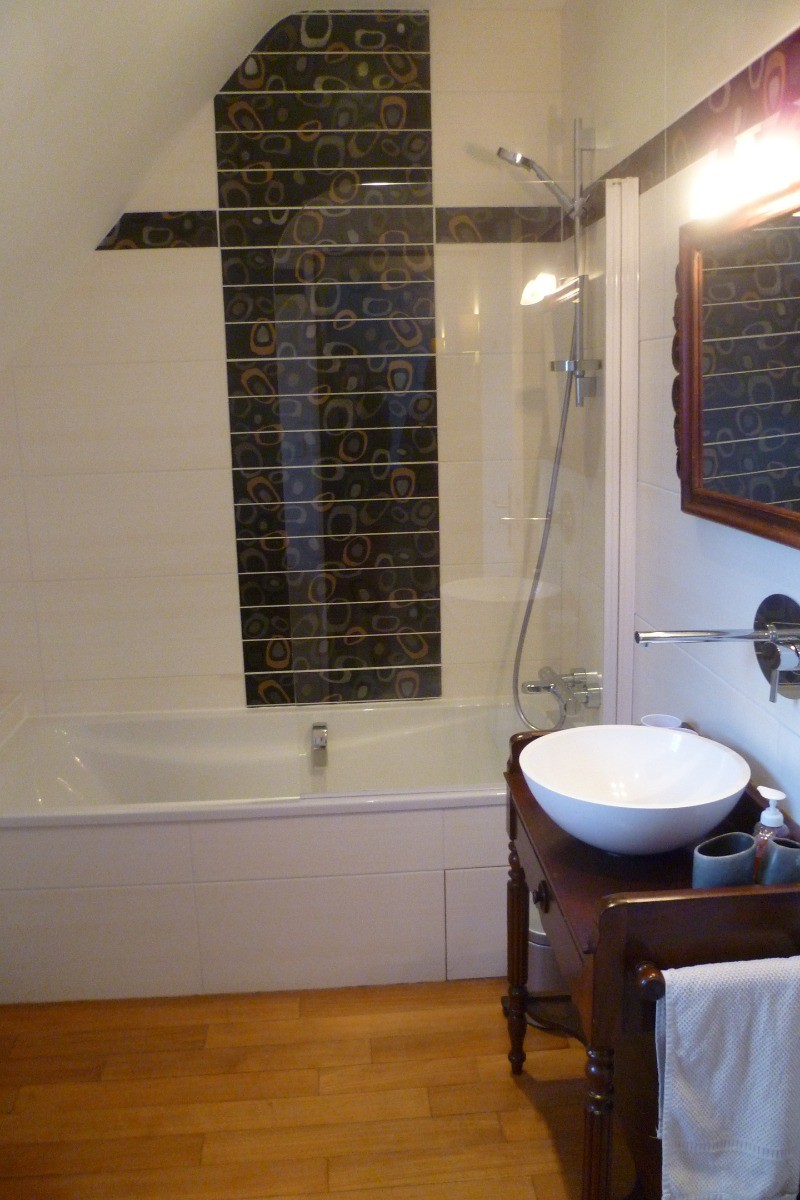 salle de bain à l'étage