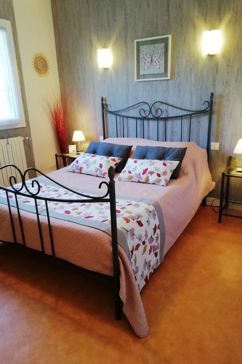Chambre 1: Lit 140