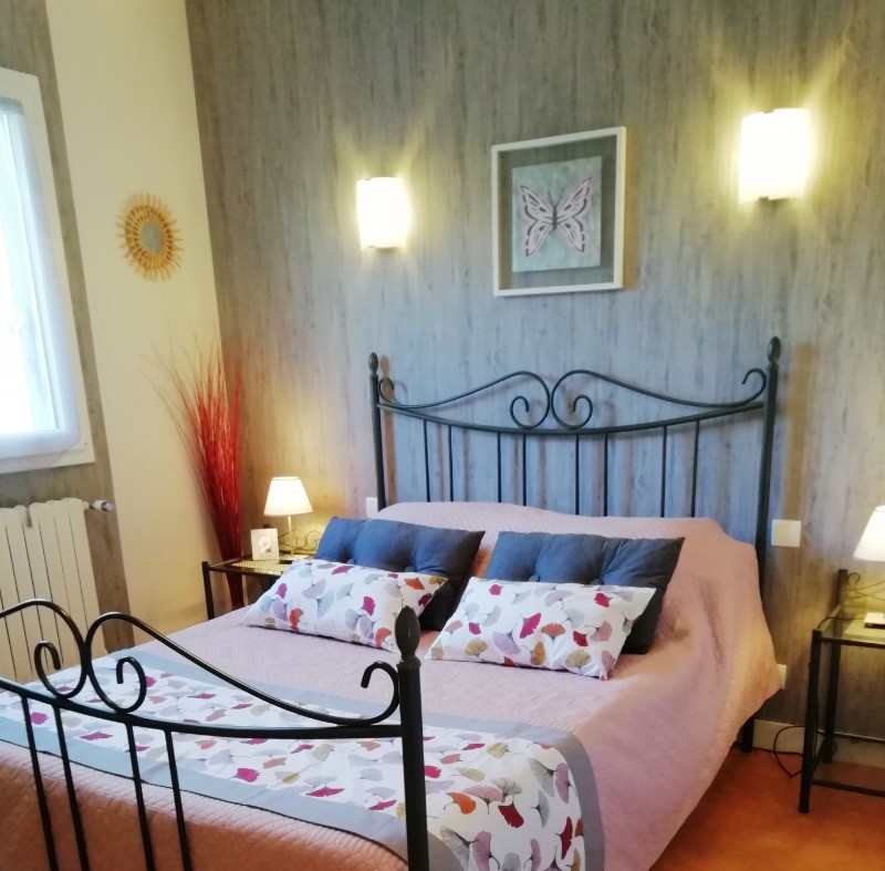 Chambre 1: Lit 140
