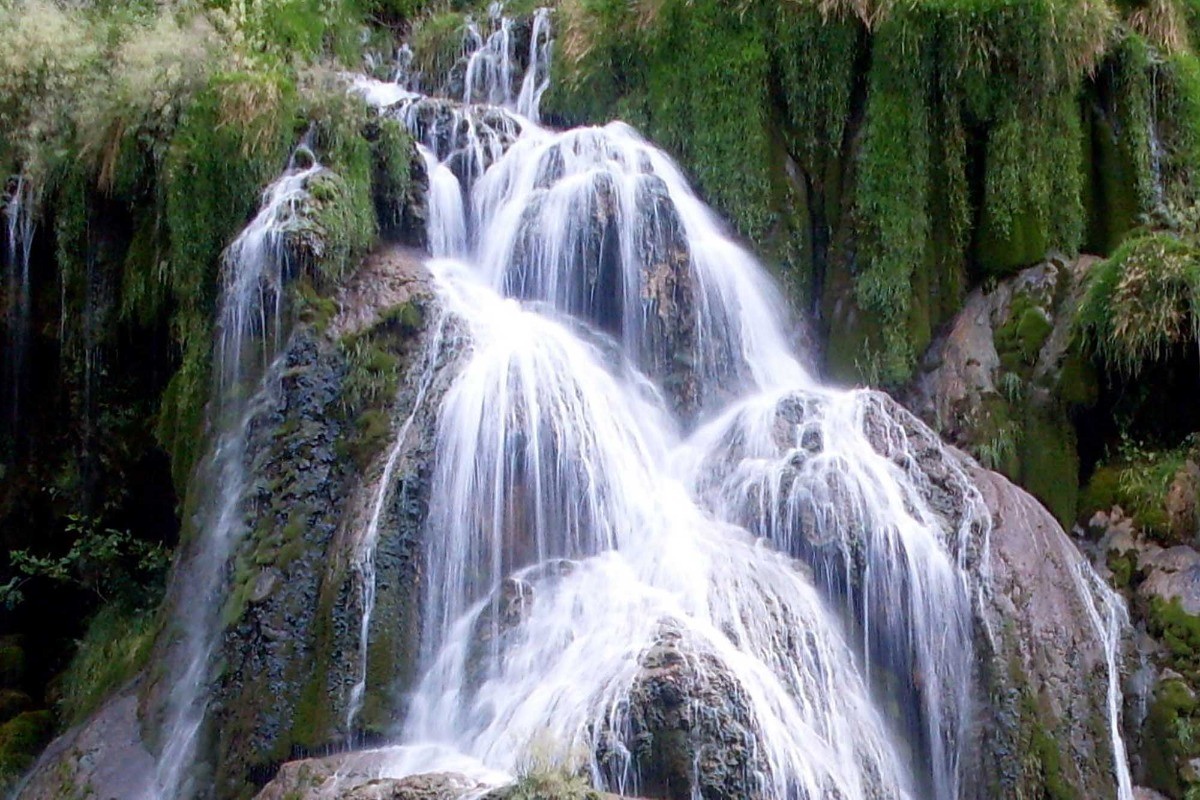 CASCADE + GROTTE BAUME LES MESSIEURS