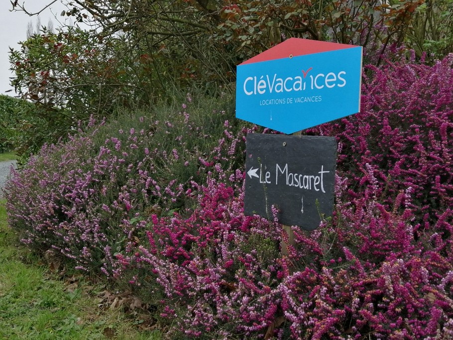 Le Mascaret, location 4 pers, St lormel, début du chemin