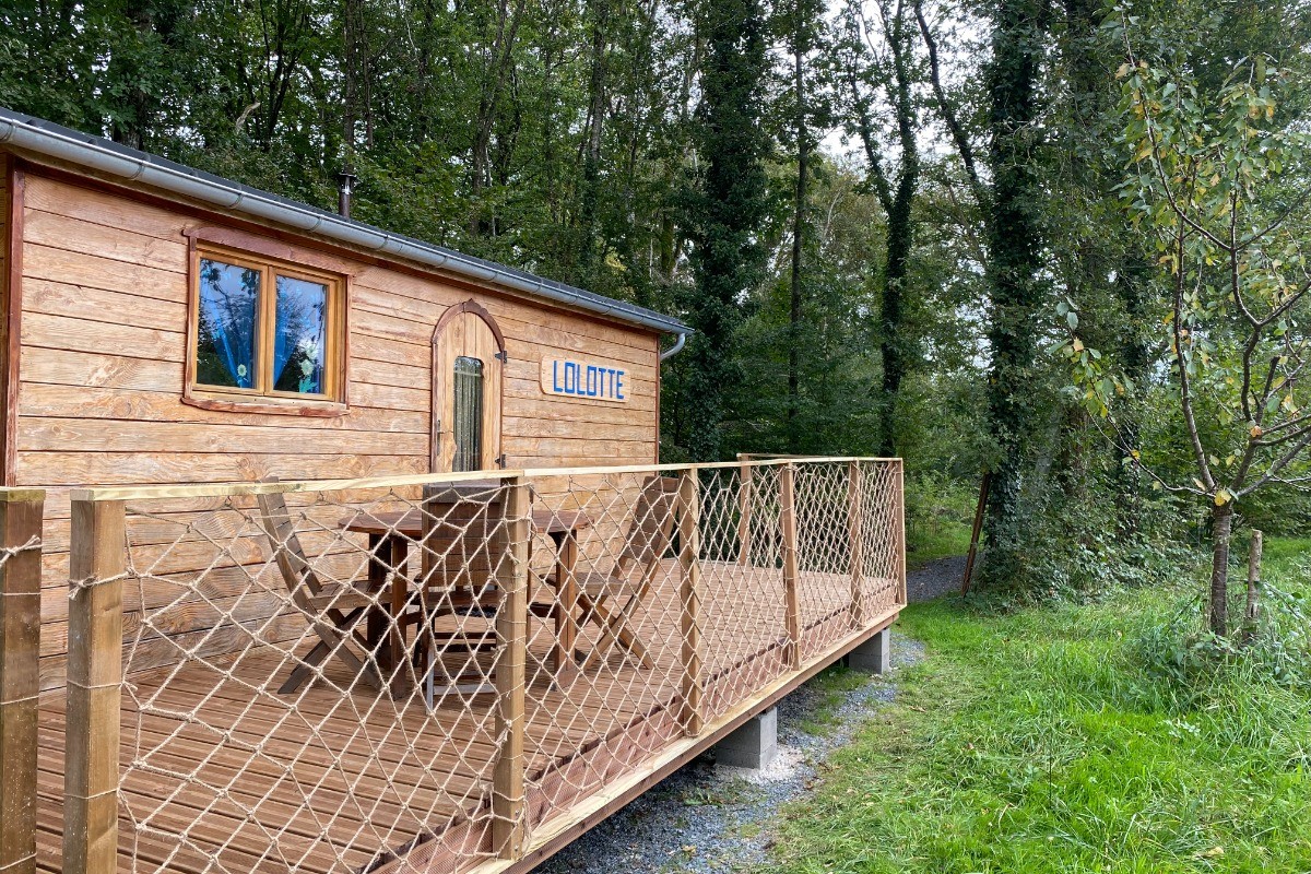 Roulotte creusoise  en + pour 2 p. située sur le domaine  (50€/nuitée)