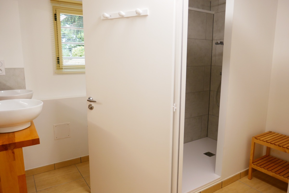 Salle d'eau chambre 4