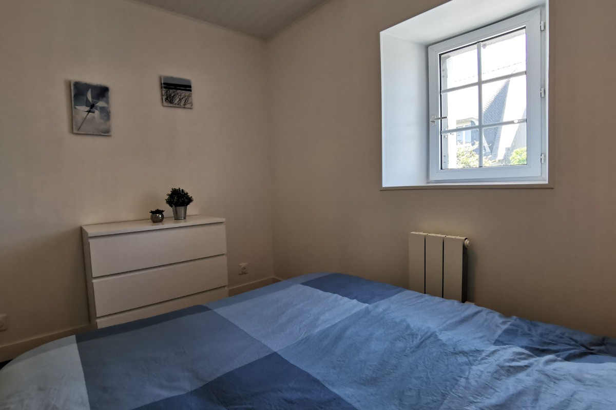 Etage : Chambre 2 avec lit 140