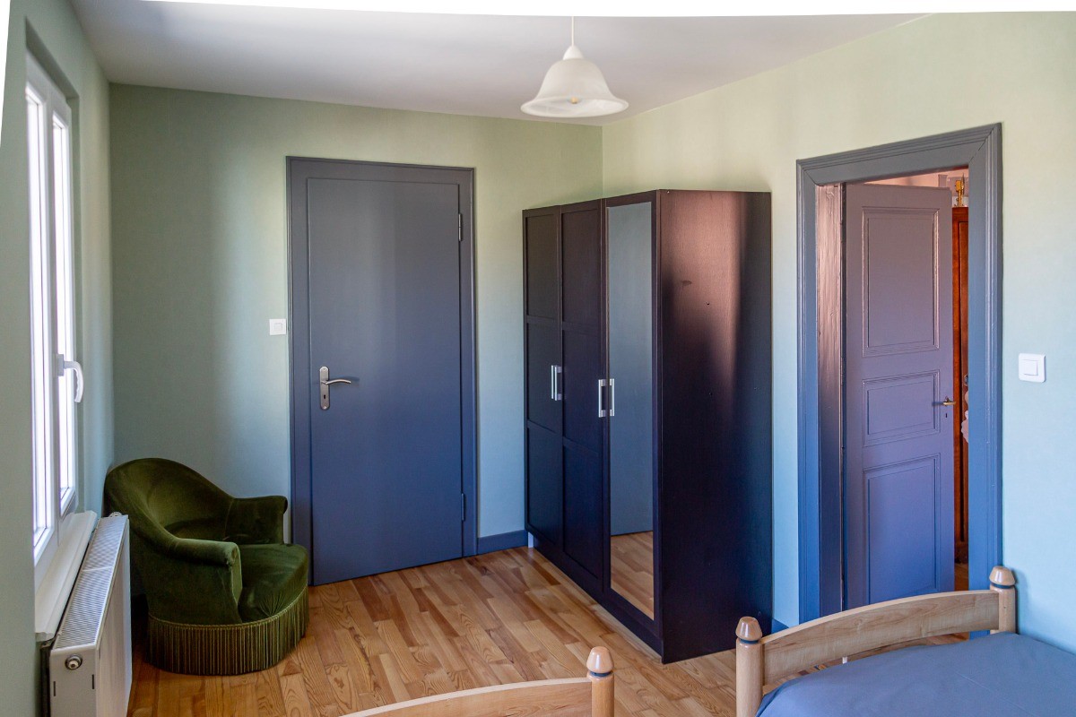 Chambre n°2 communicante 2 lits individuels