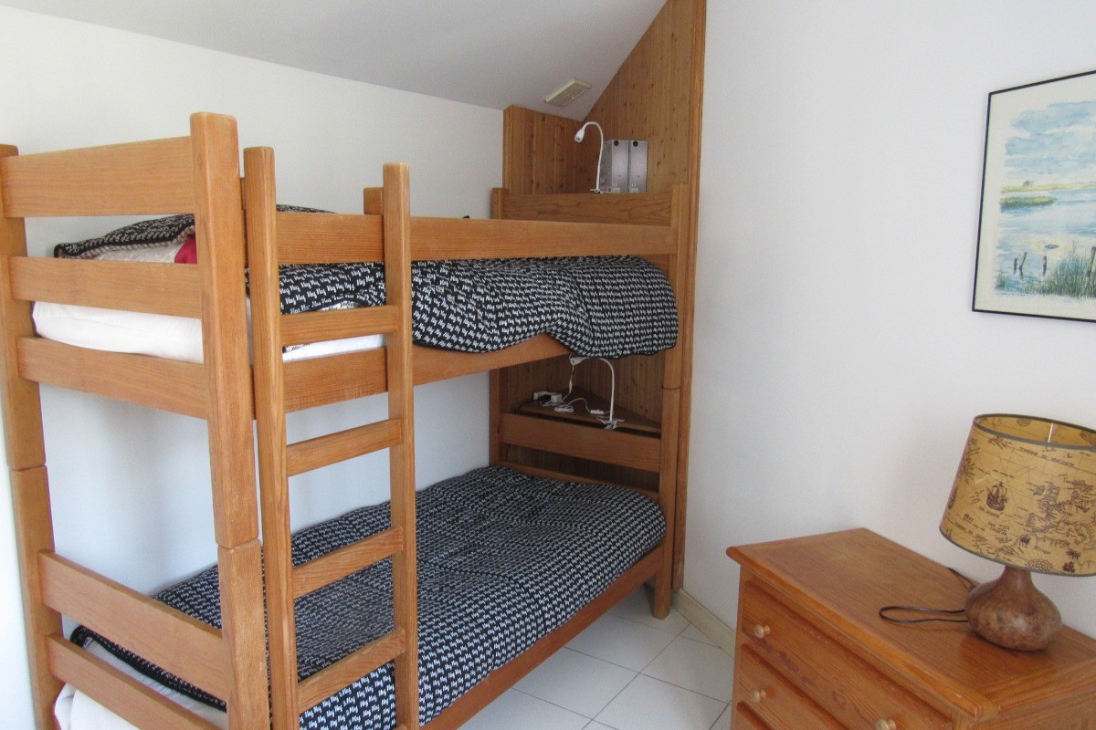 Chambre 3 avec deux lits 80 superposés
