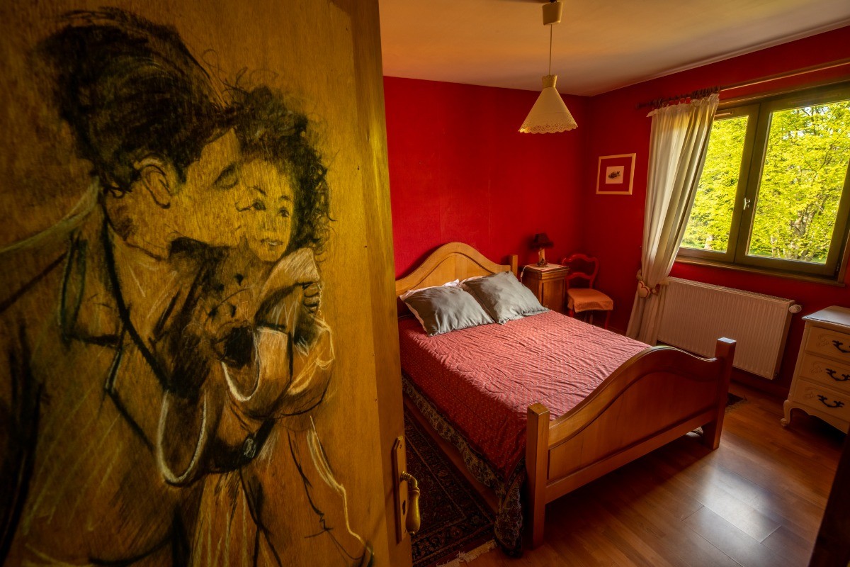 Une chambre..