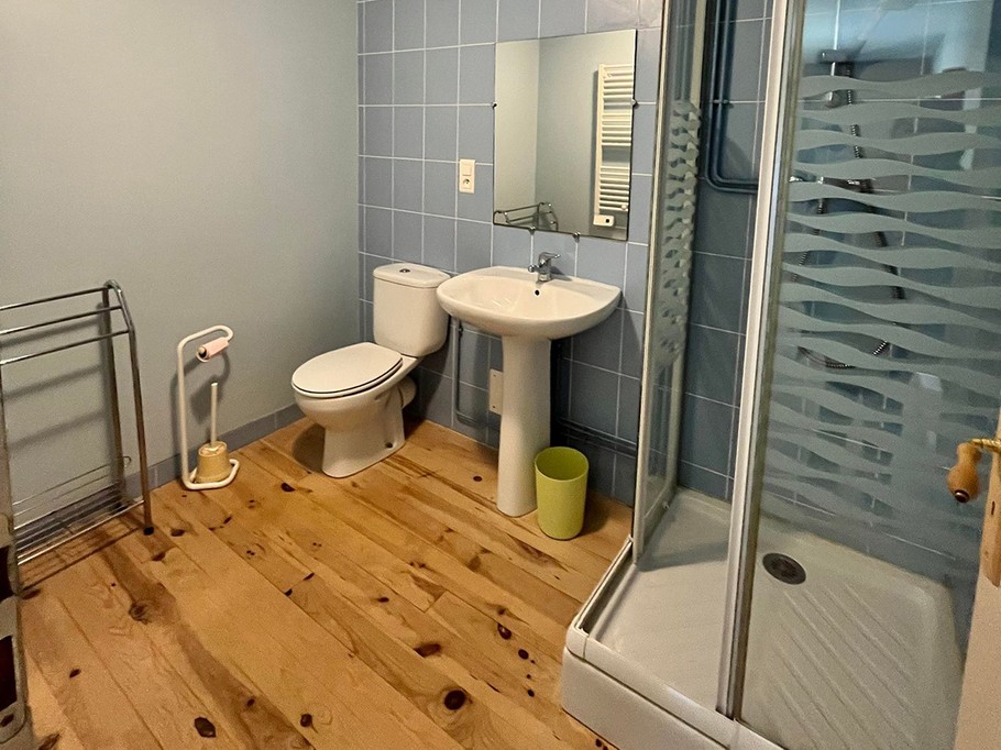 Salle d'eau à l'étage