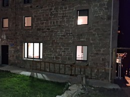 Façade sud de nuit - Gîte Ukhutula , Vollore-Montagne , Puy-de-Dôme , Auvergne