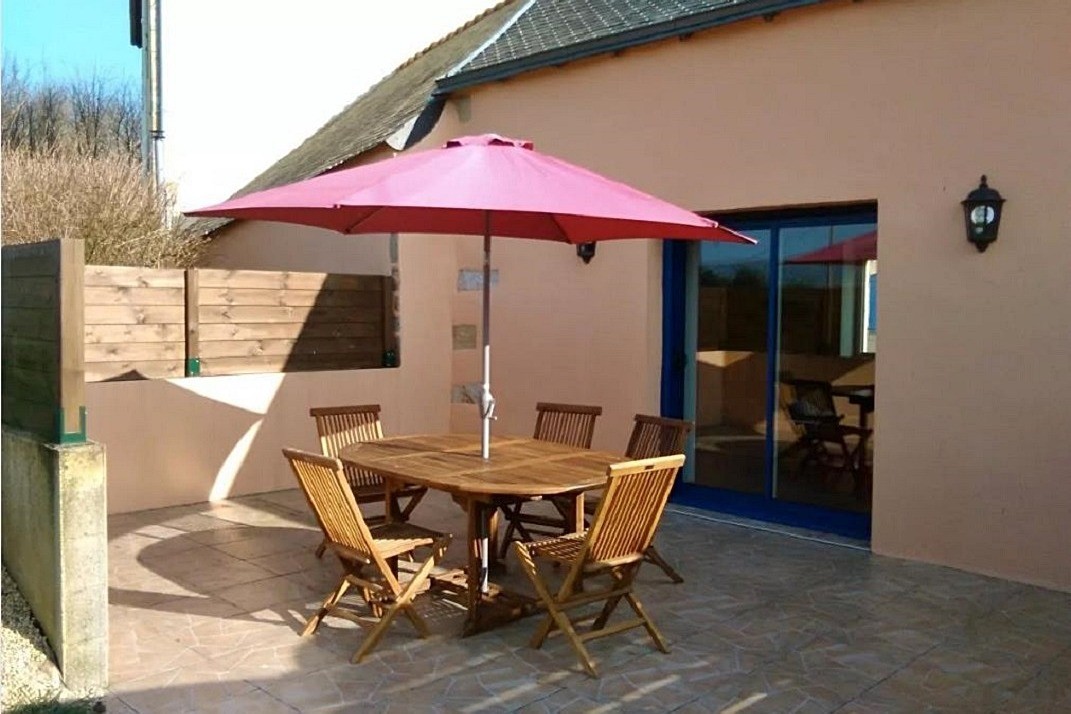 Terrasse de la maison côté jardin