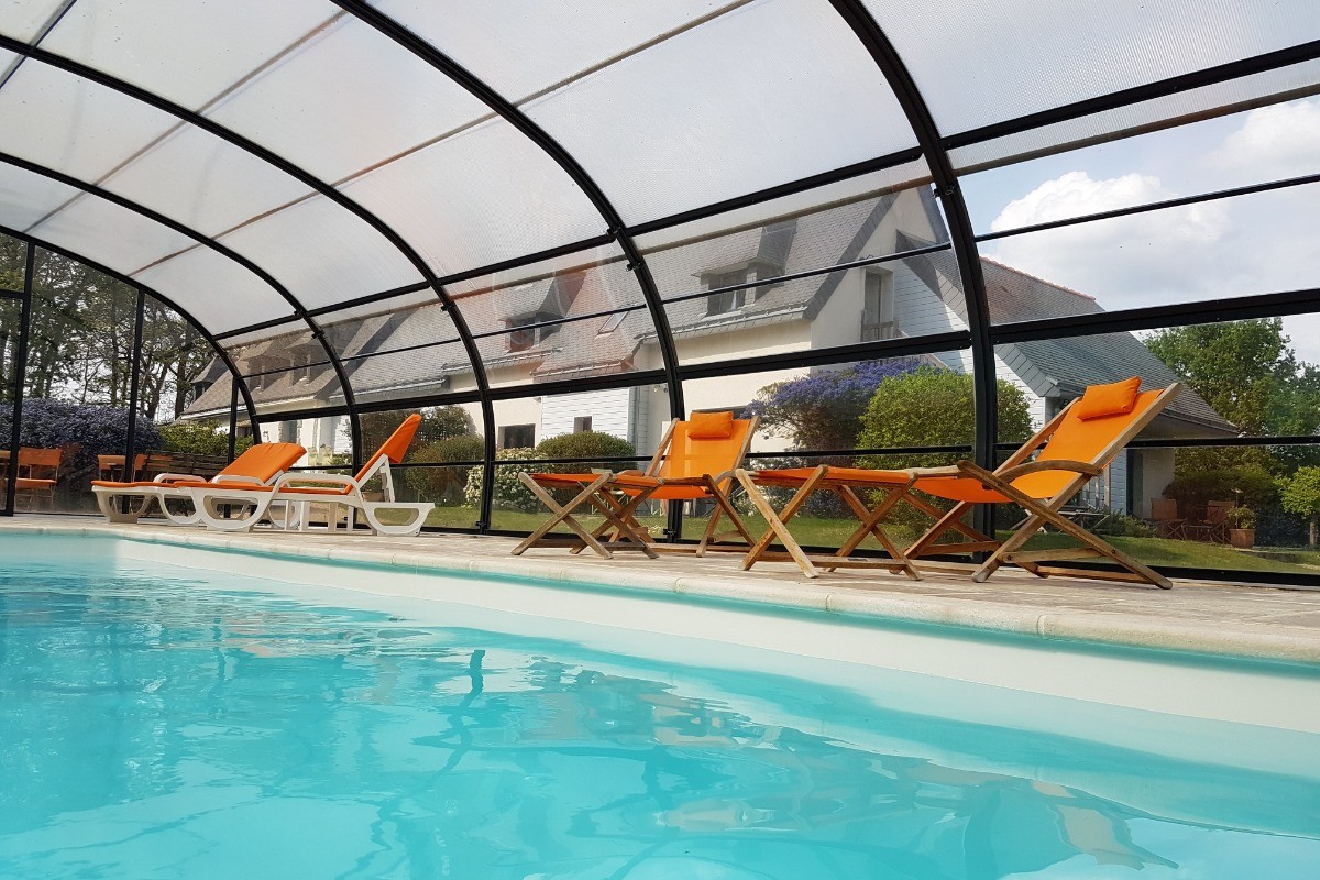 Piscine couverte et chauffée