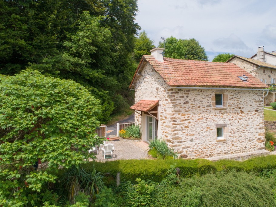 the gîte on the terrace