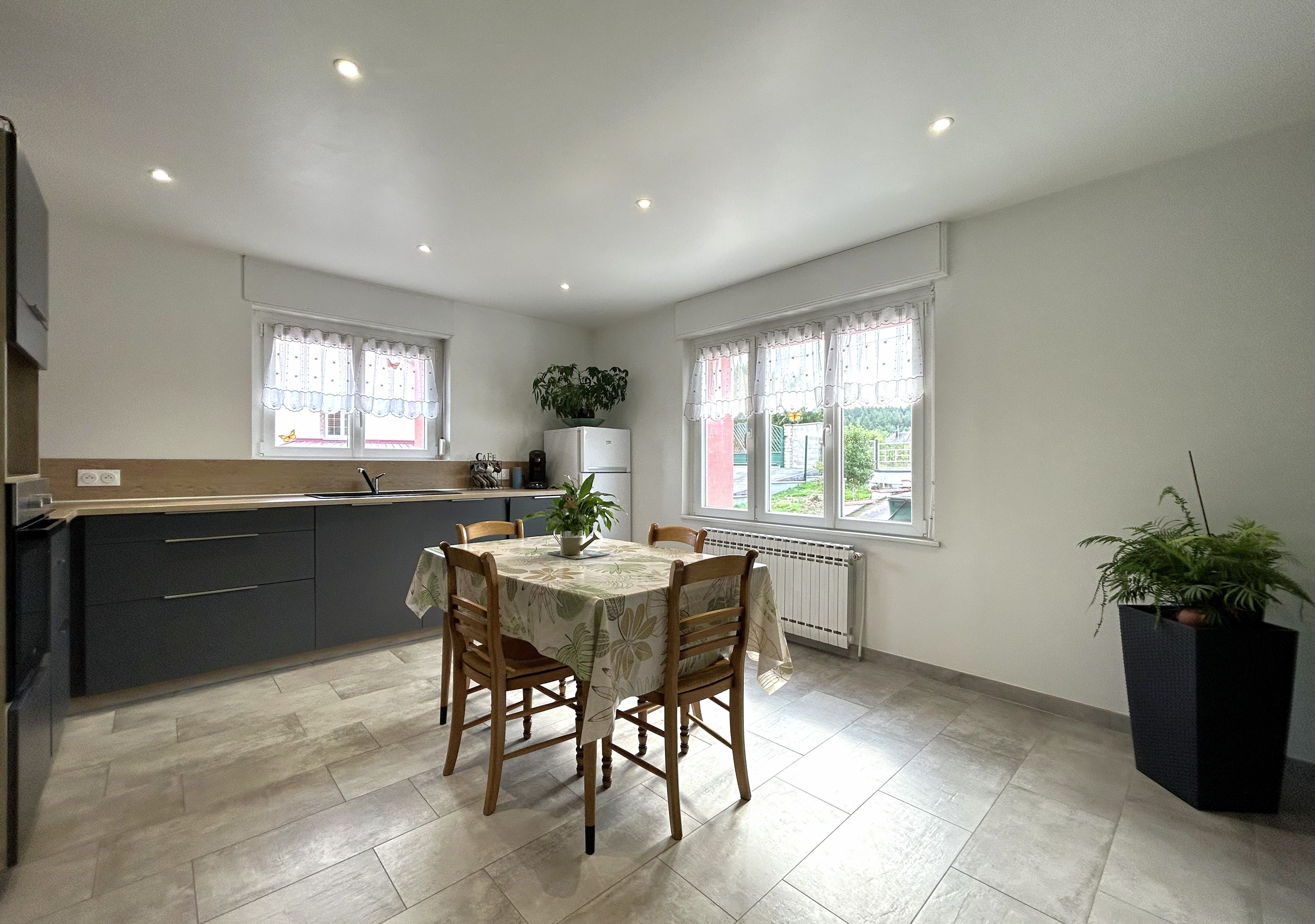 Kitchen – Chez Papy Roger holiday cottage, situated in a small village near Gérardmer
