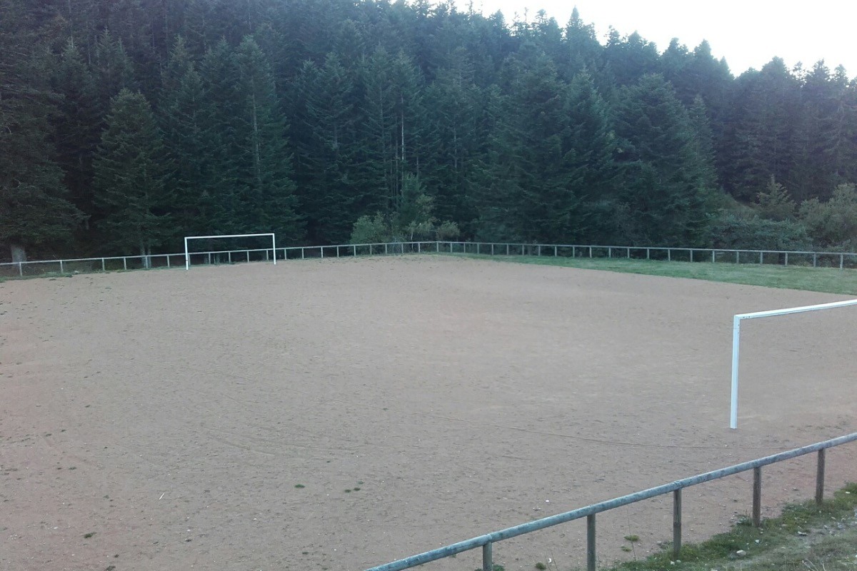 Terrain de foot à 950m