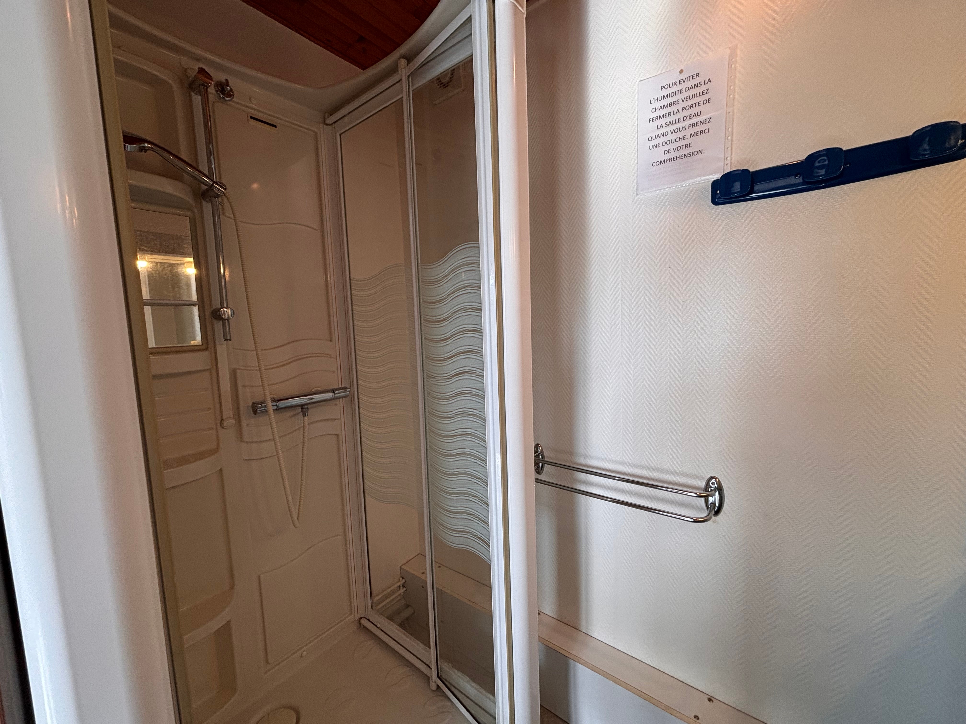 Shower room  - Villa Amonidée - Gérardmer