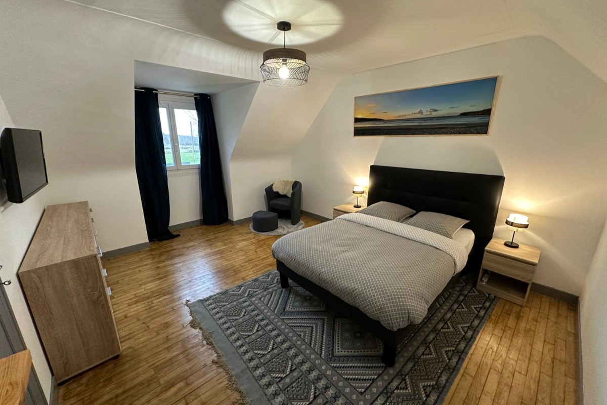 Etage:Chambre 3 avec Lit 160 et TV