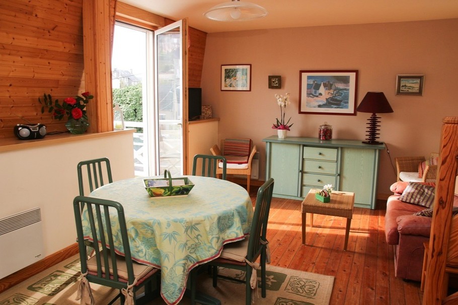Soleil levant, location, appartement, Pléneuf Val André, Bidan Claudine, salle à manger