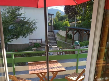 Petit moment de détente sur le balcon - Au coteau des Xettes