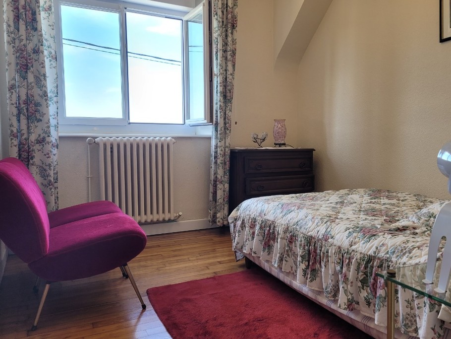 location Clévacances, Loguivy-de-la-mer, le barbu, petite chambre d'appoint 1ère droite vue mer