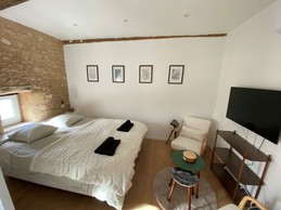 Studio Faustine pour 2 personnes "La Chauvinière" avec une grande terrasse à Tonnay Charente en Charente maritime