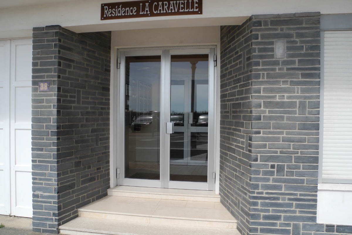 Et quand vous arriverez, n'oubliez pas que vous êtes en Vendée : ''Nous v'là rendu à La Caravelle !''