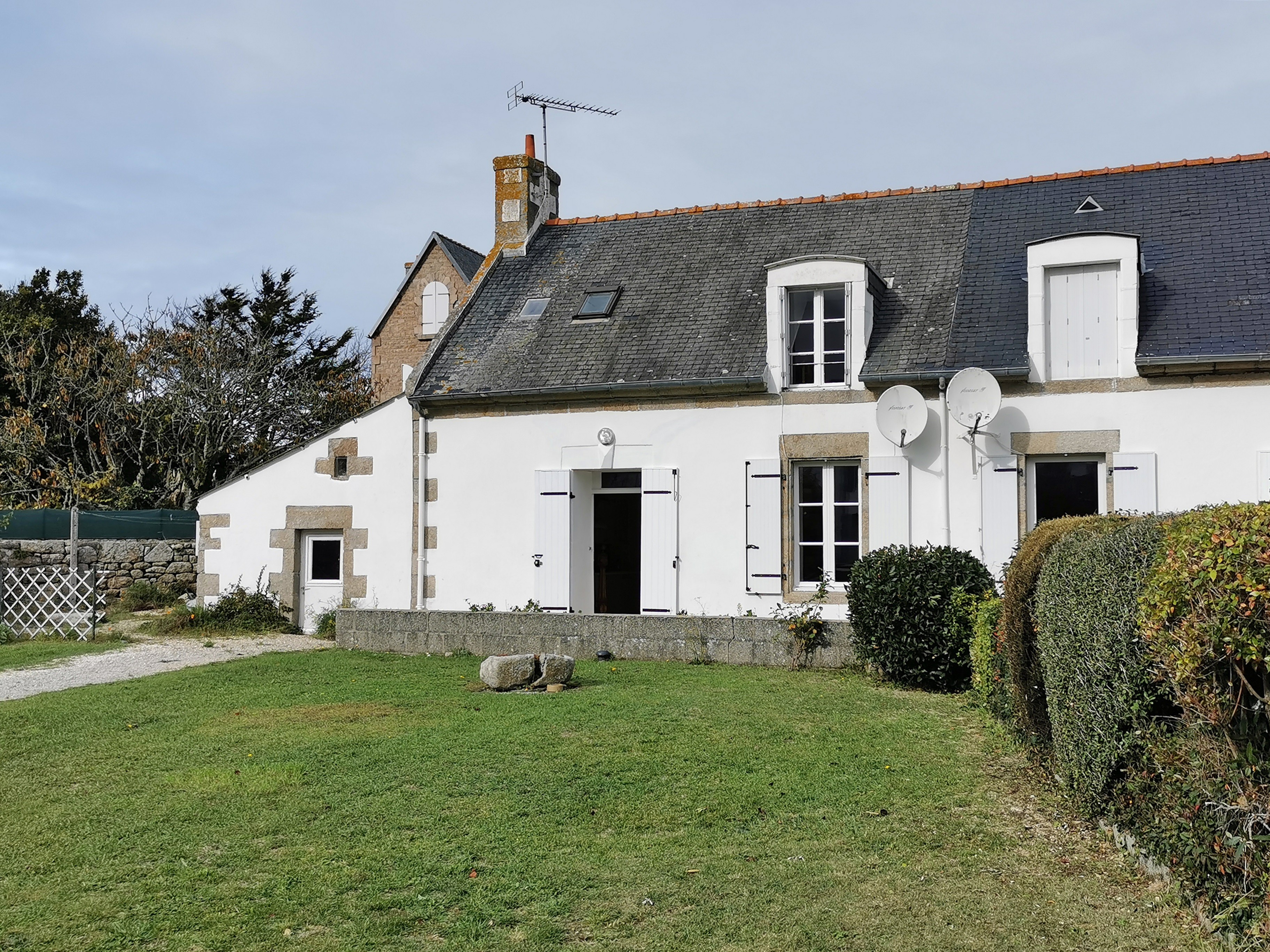 Maison mitoyenne avec jardin privatif clos