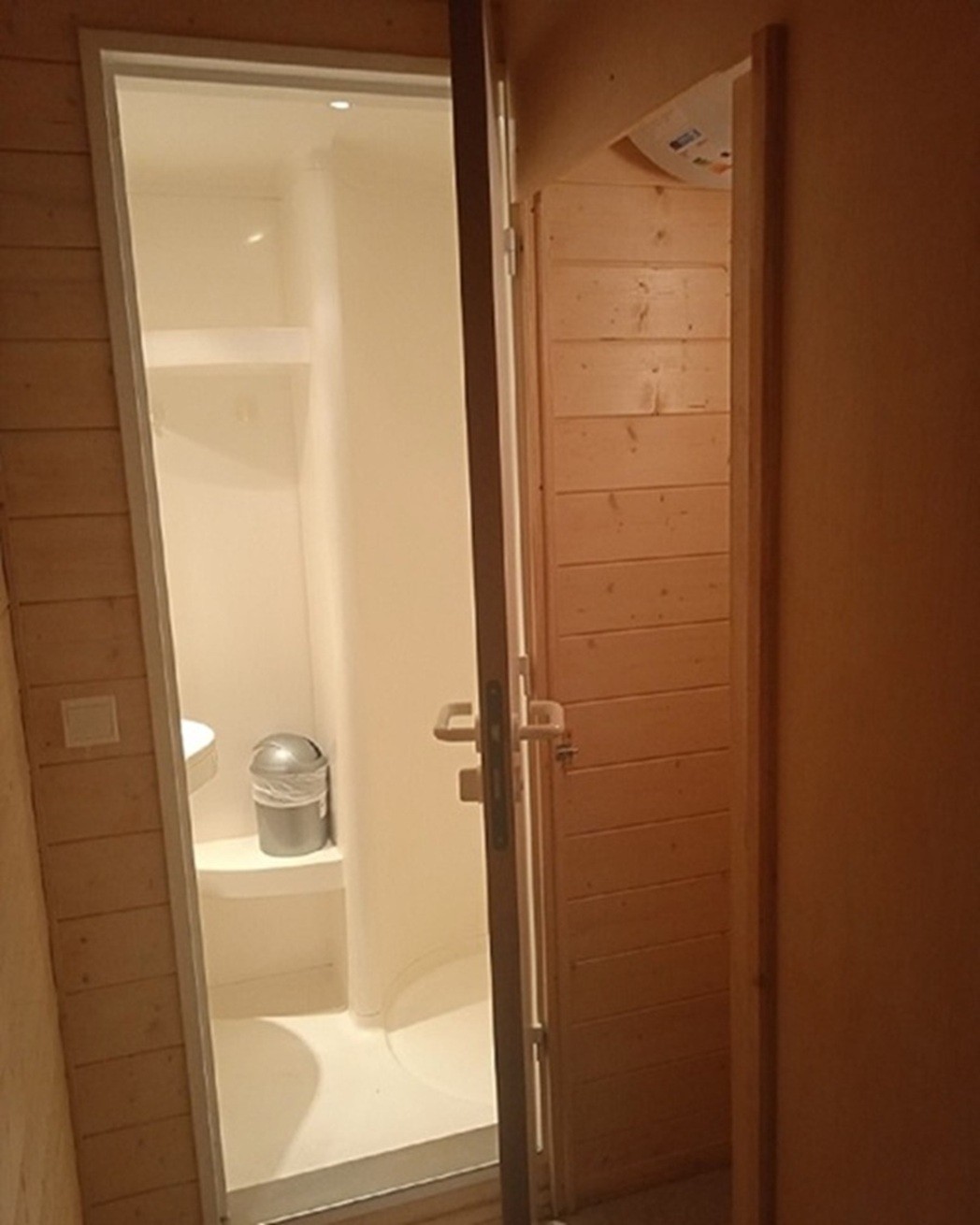 Chalet 45 bathroom