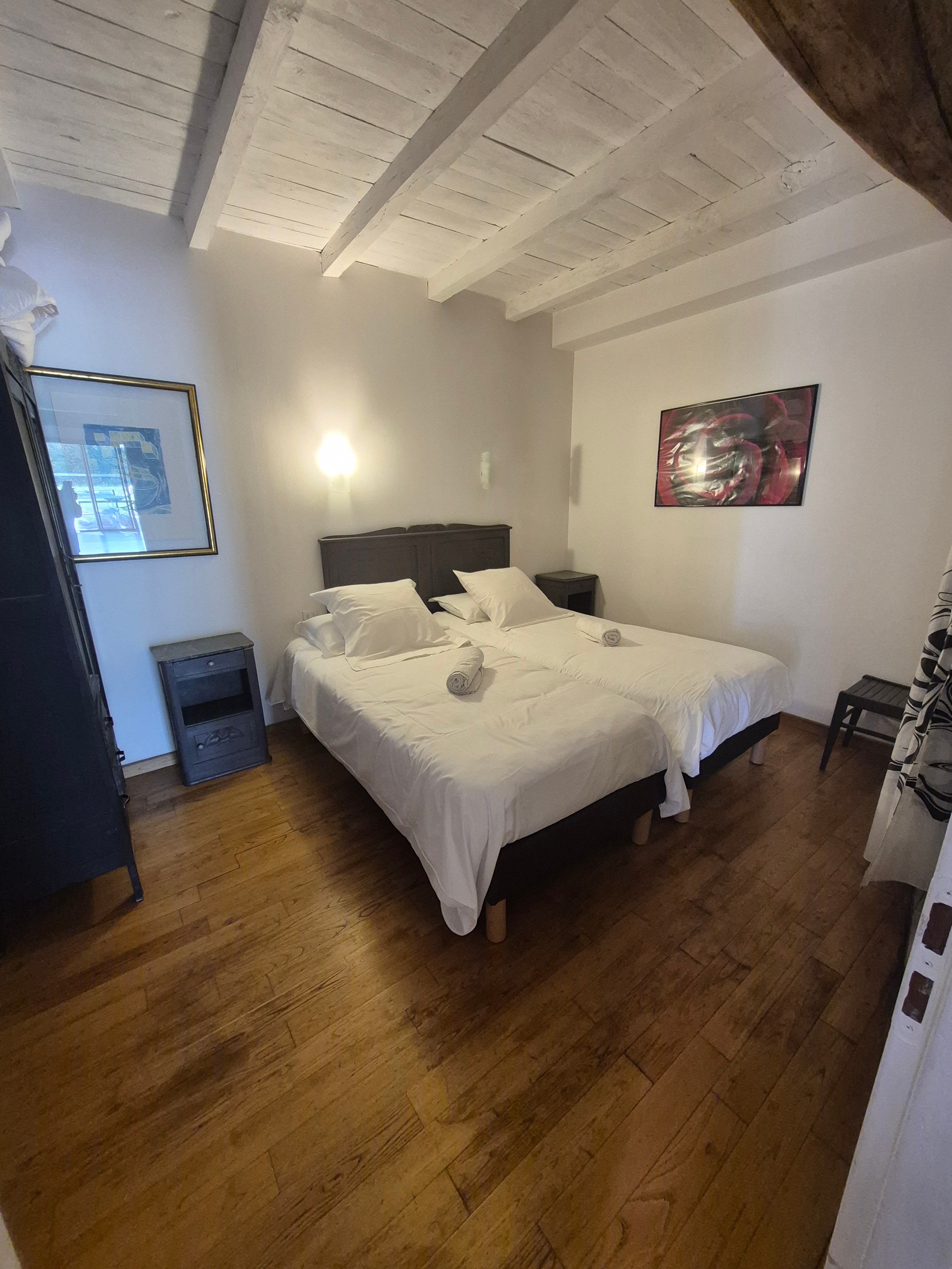 ROOM FOR PEOPLE WITH DISABILITIES