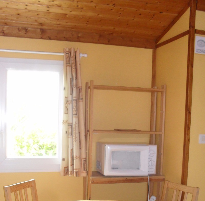 Cuisine et plaque vitrocéramique (2 foyers)