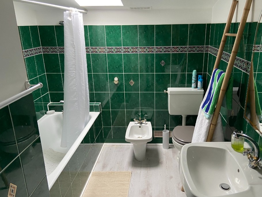 Salle de bain à l'étage