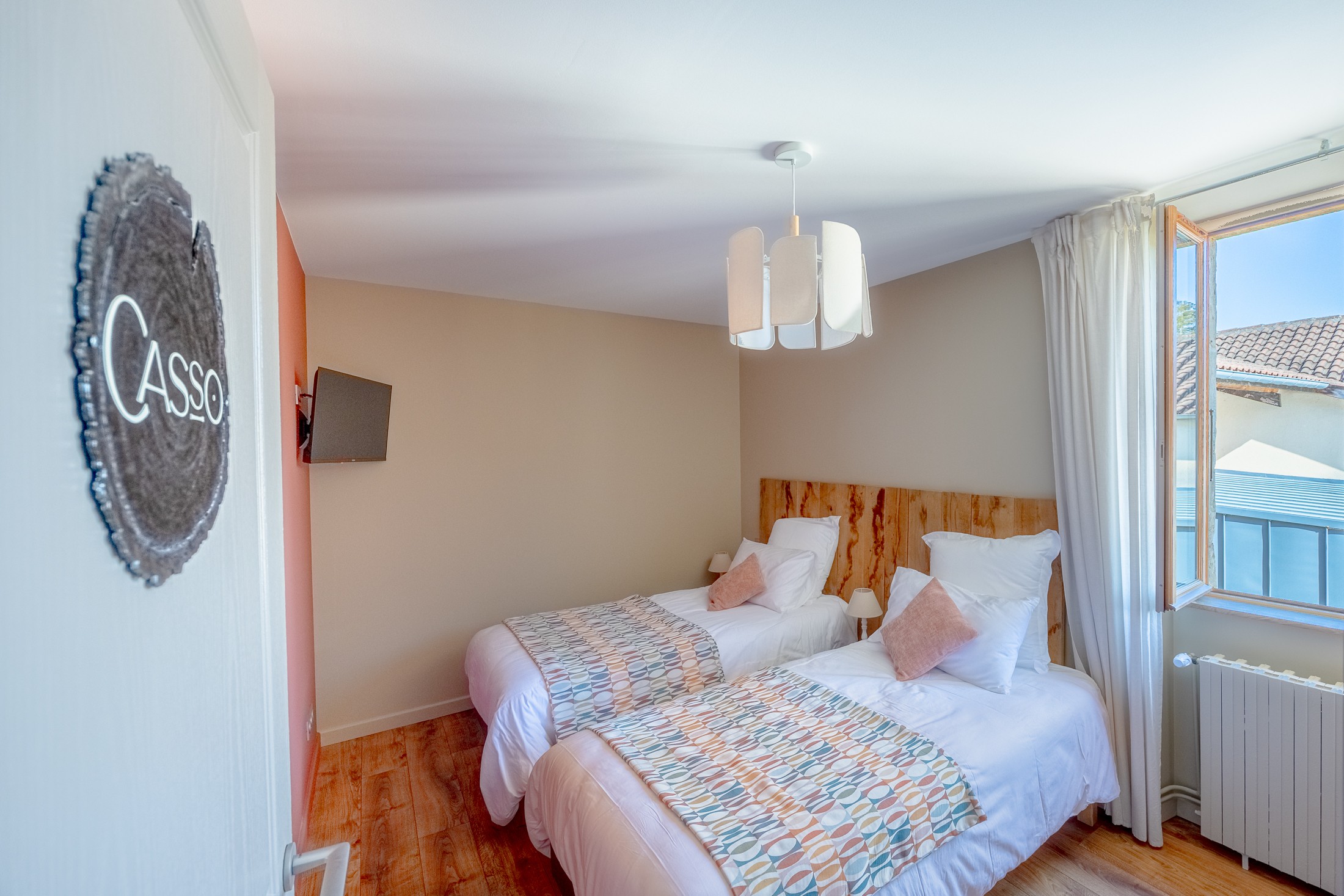Casso room with two single beds (2x90cm)