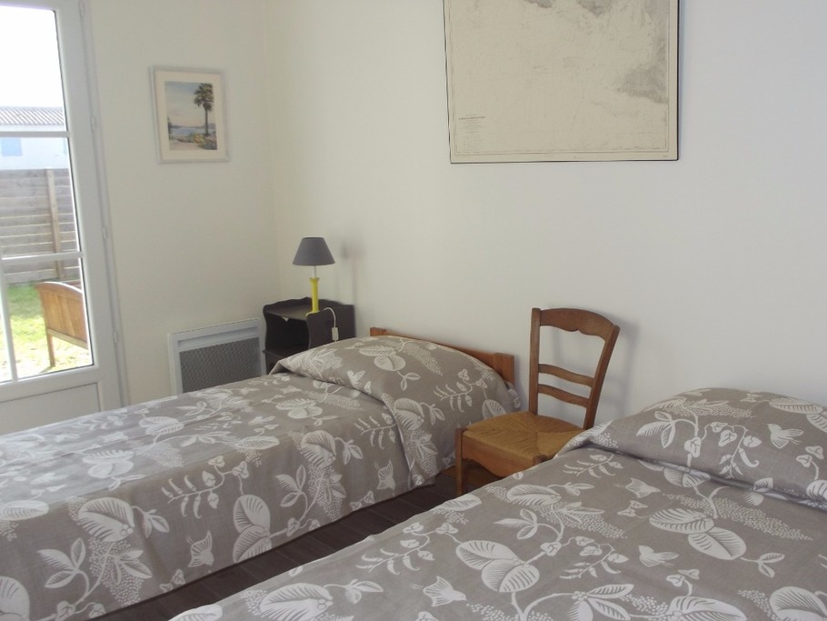 rez-de-jardin : Chambre 2 lits de 80 ou 1 x160