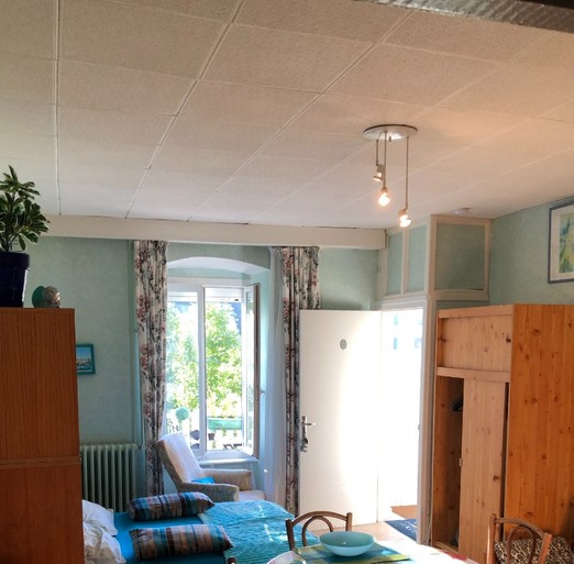 Studio de charme avec un accès direct terrasse+jardin+vue panoramique et indépendant