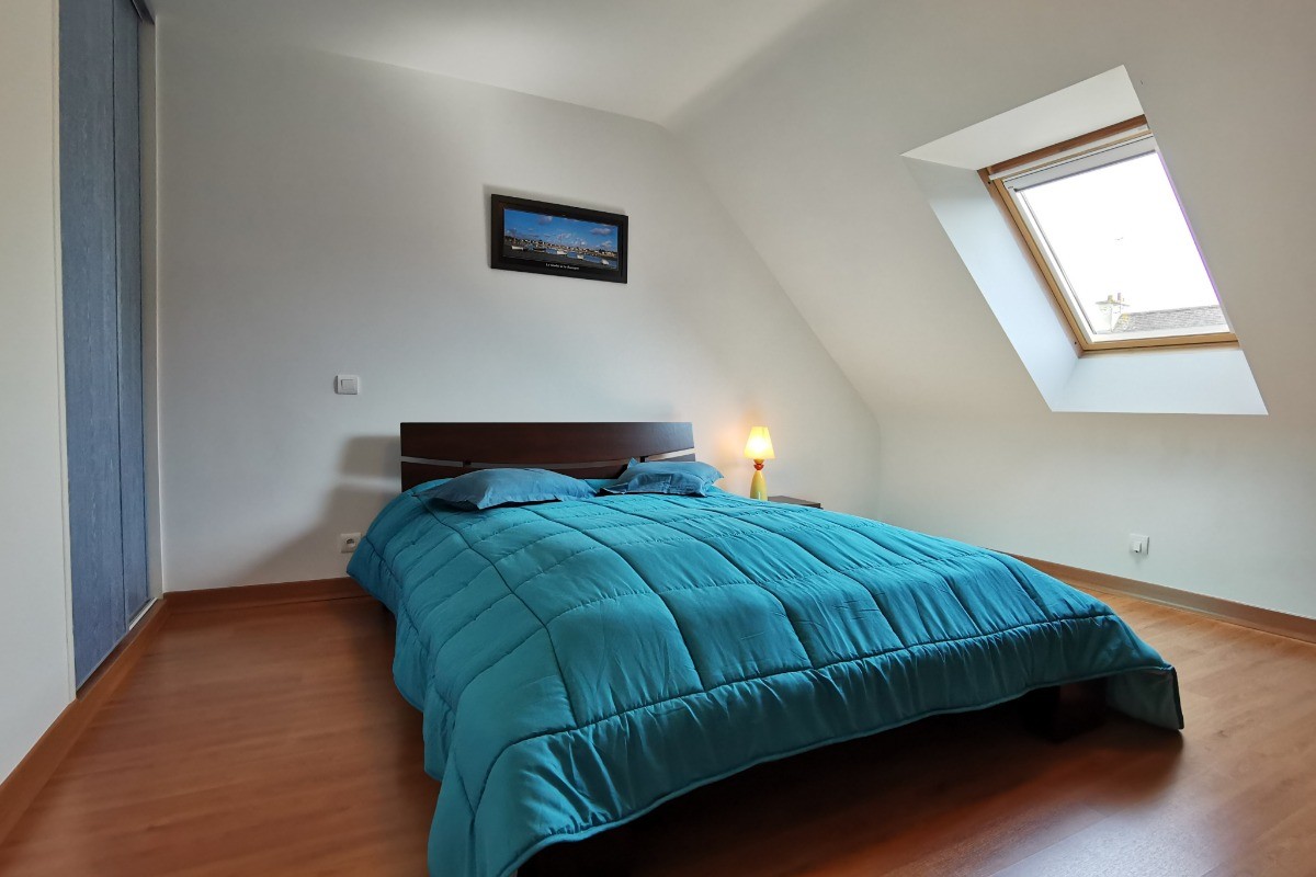 Etage: Chambre 2 avec lit 140